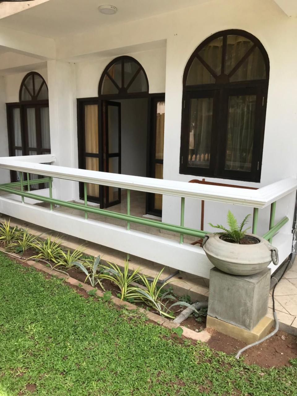 Romantic Garden Hotel Negombo Buitenkant foto